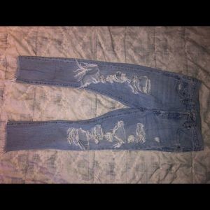 Levi’s ripped jeans